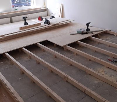 Vloerrenovatie houten balklaag en constructieherstel door Boks Bouw- en Dakservice Zuid-Holland